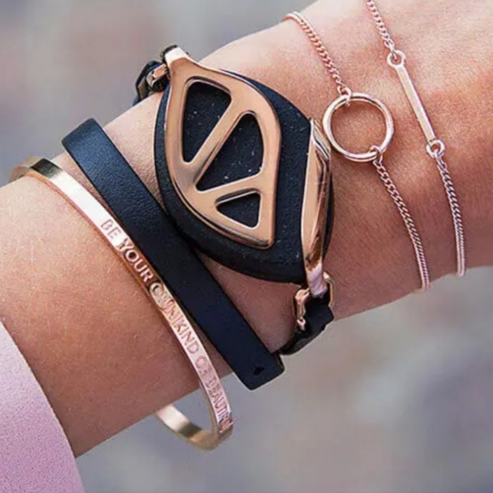 Bellabeat Leaf Urban – Black & Rose Gold – Wearable Wellness Tracker